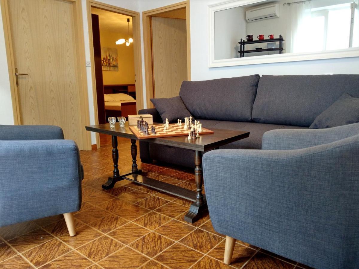 Holiday House Palma Dobrinj Εξωτερικό φωτογραφία